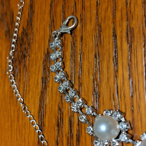 Rhinestone and Faux Pearl Silver Tone Choker - Picture 5 of 6